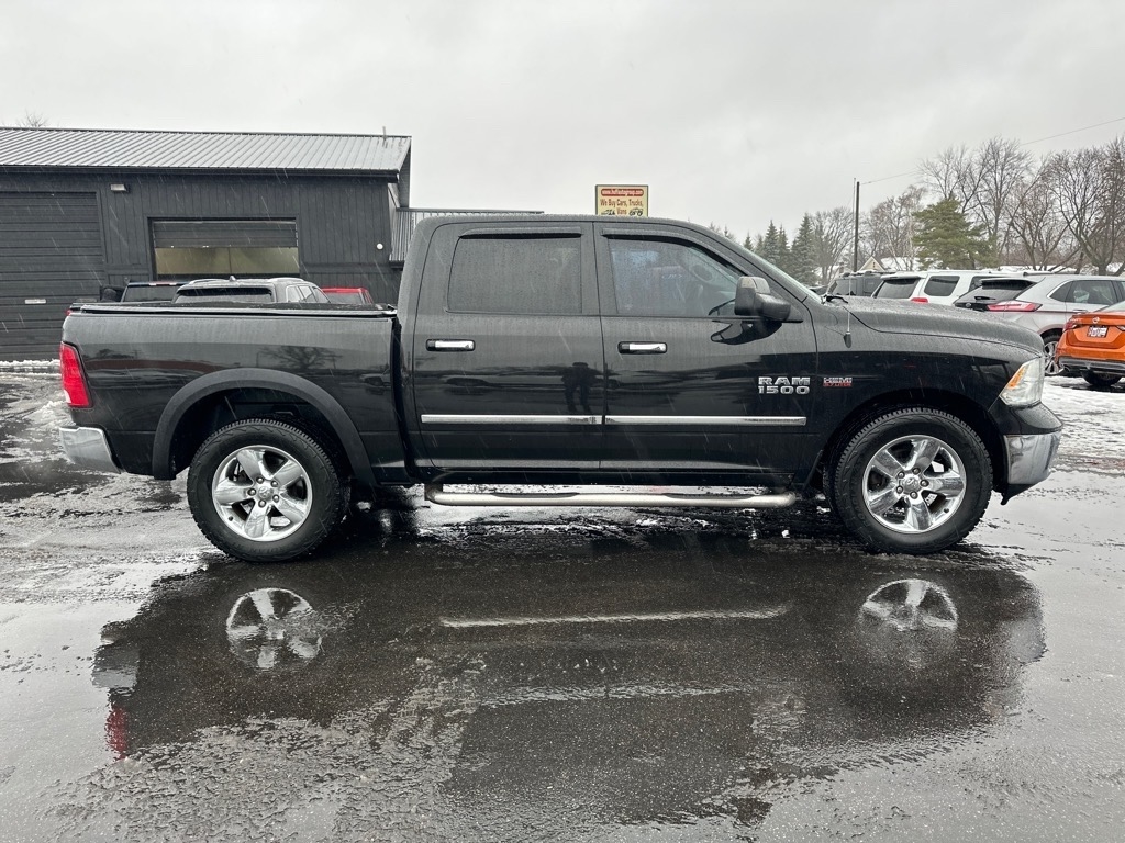 RAM 1500 4WD Crew Cab 140.5" Big Horn 2015