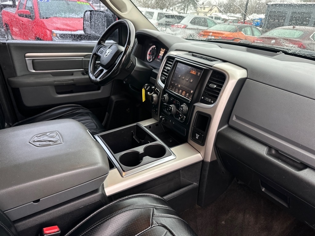 RAM 1500 4WD Crew Cab 140.5" Big Horn 2015