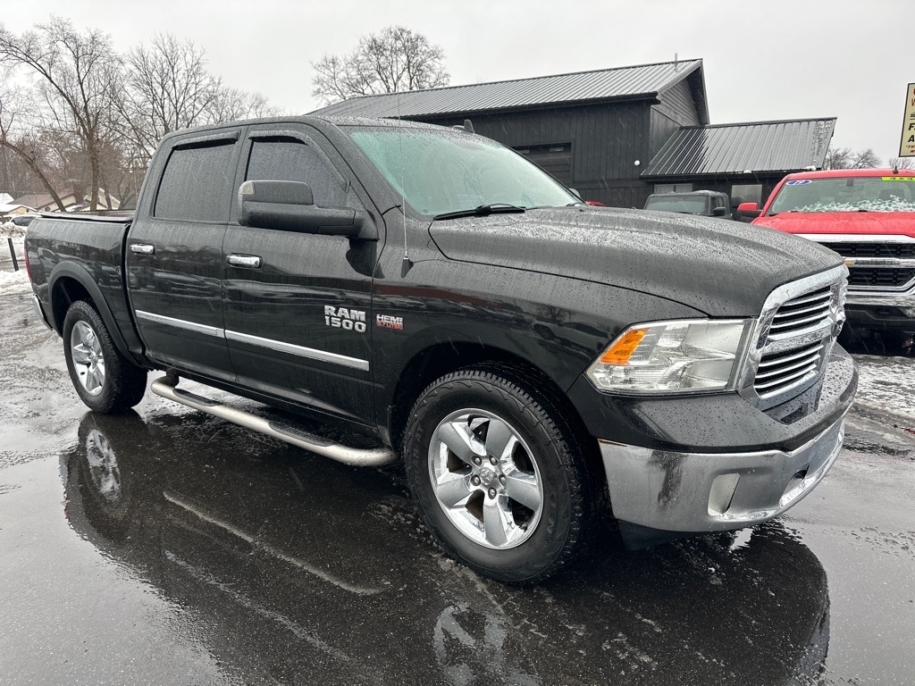 RAM 1500 4WD Crew Cab 140.5" Big Horn 2015
