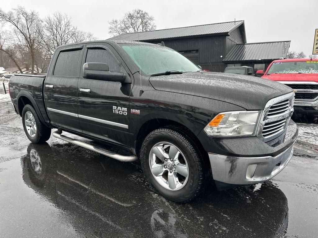 RAM 1500 4WD Crew Cab 140.5" Big Horn 2015