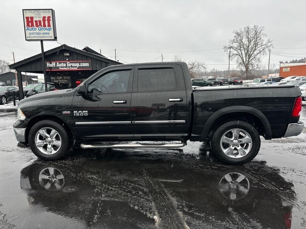 RAM 1500 4WD Crew Cab 140.5" Big Horn 2015