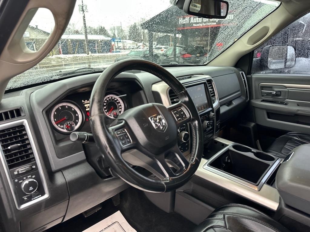 RAM 1500 4WD Crew Cab 140.5" Big Horn 2015