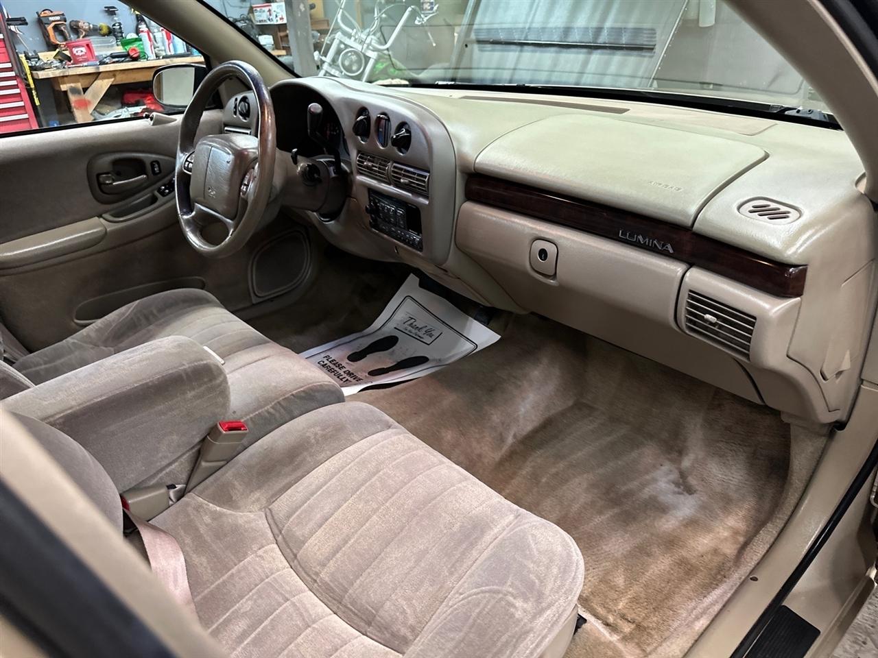 Chevrolet Lumina 4dr Sdn LS 1999