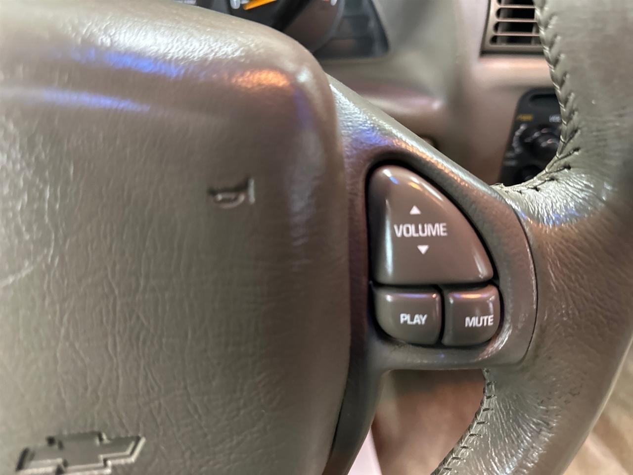 Chevrolet Lumina 4dr Sdn LS 1999