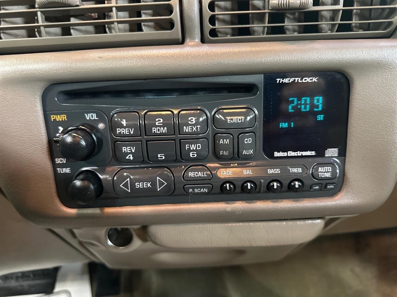 Chevrolet Lumina 4dr Sdn LS 1999