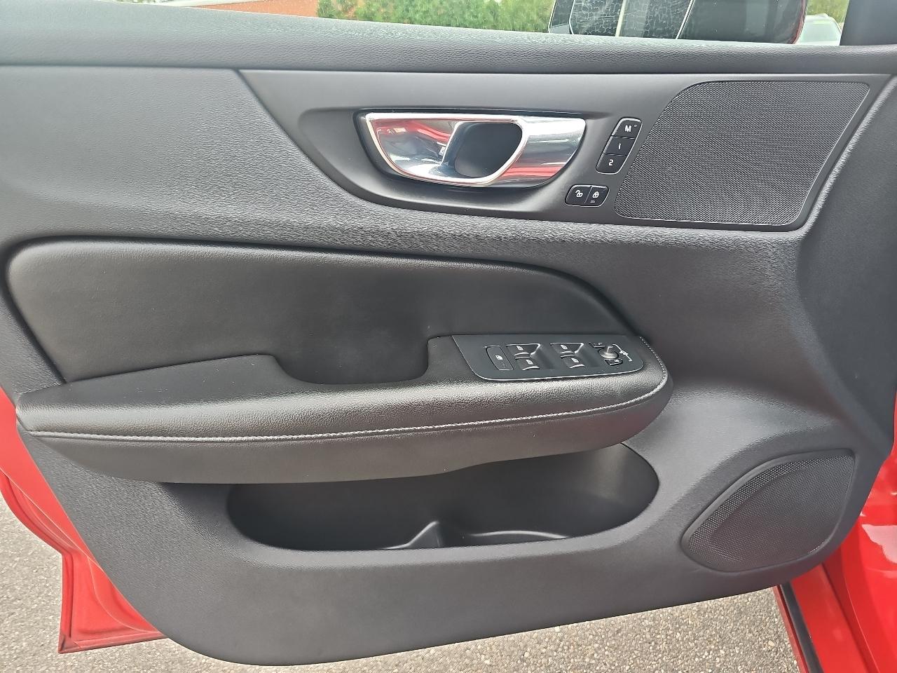 Volvo S60 B5 AWD Momentum 2022
