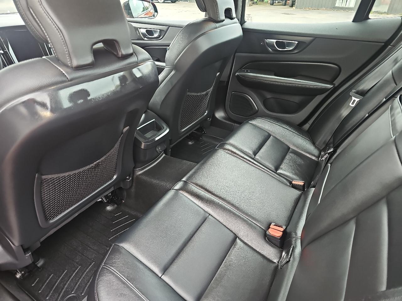 Volvo S60 B5 AWD Momentum 2022