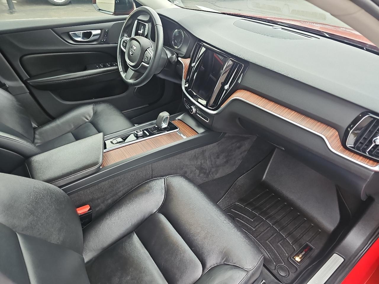 Volvo S60 B5 AWD Momentum 2022
