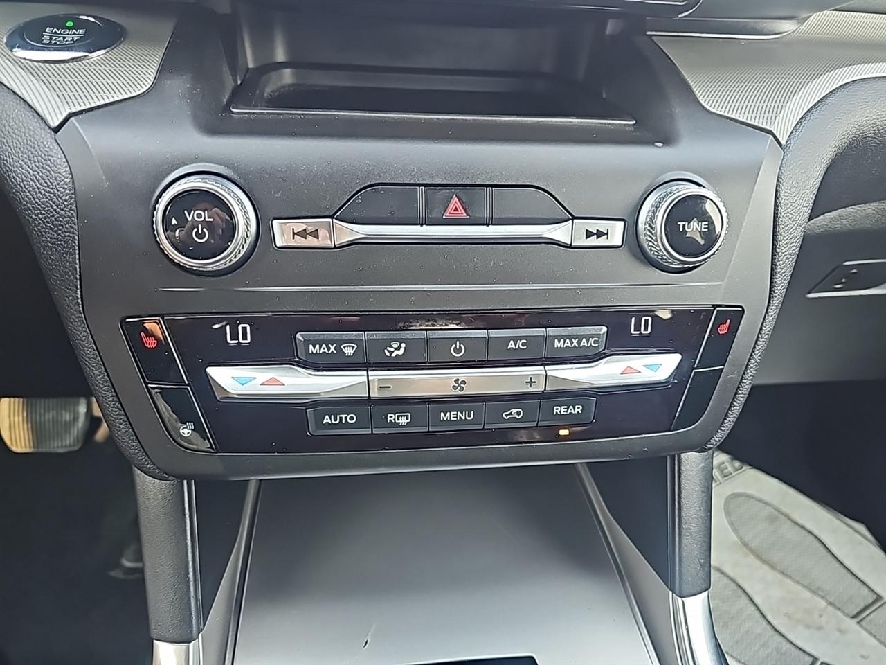 Ford Explorer XLT 4WD 2020