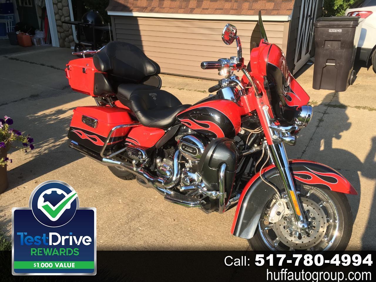 Harley-Davidson CVO Screamin Eagle Ultra Classic Electra Glide  2010