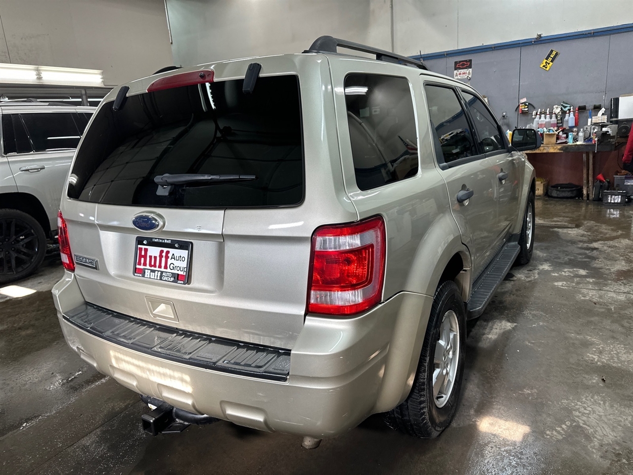 Ford Escape FWD 4dr XLT 2010