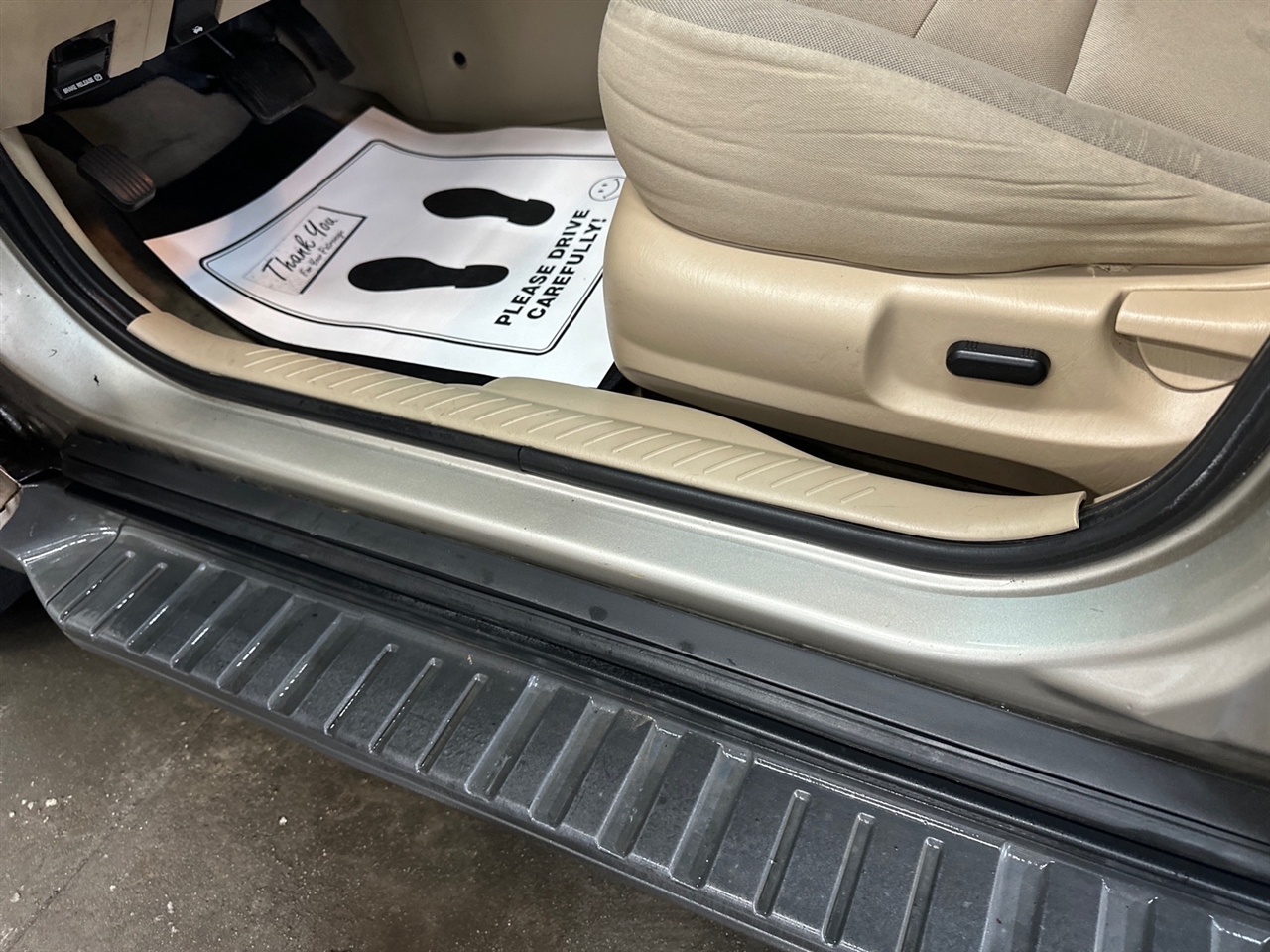 Ford Escape FWD 4dr XLT 2010