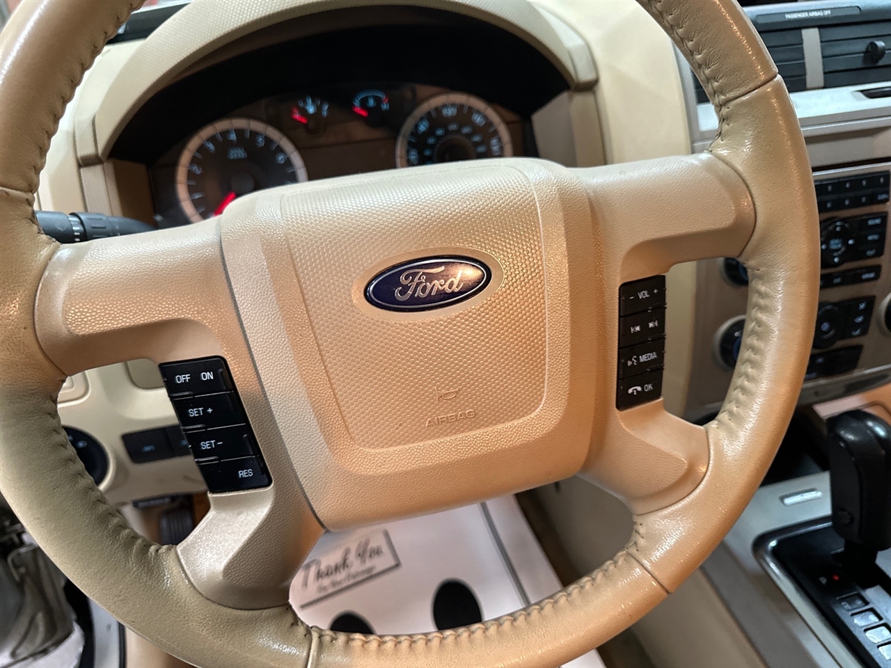 Ford Escape FWD 4dr XLT 2010