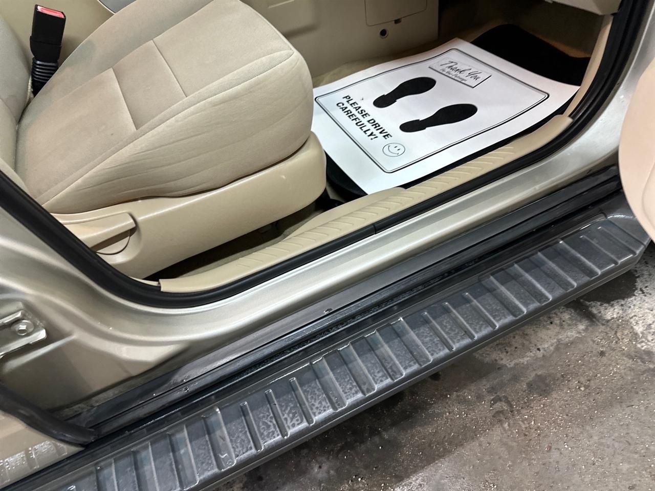 Ford Escape FWD 4dr XLT 2010