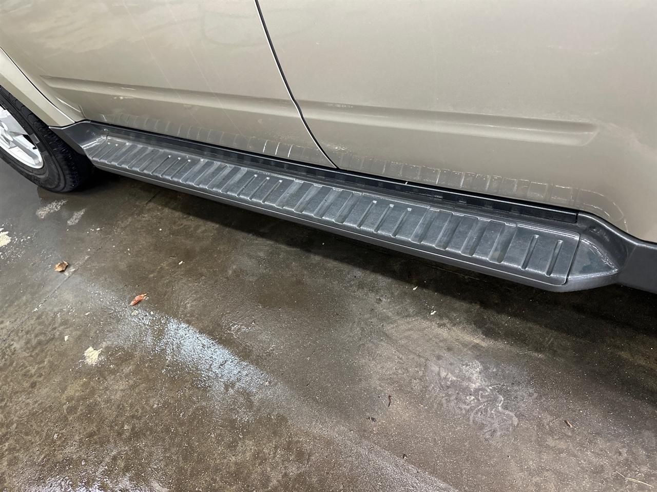 Ford Escape FWD 4dr XLT 2010