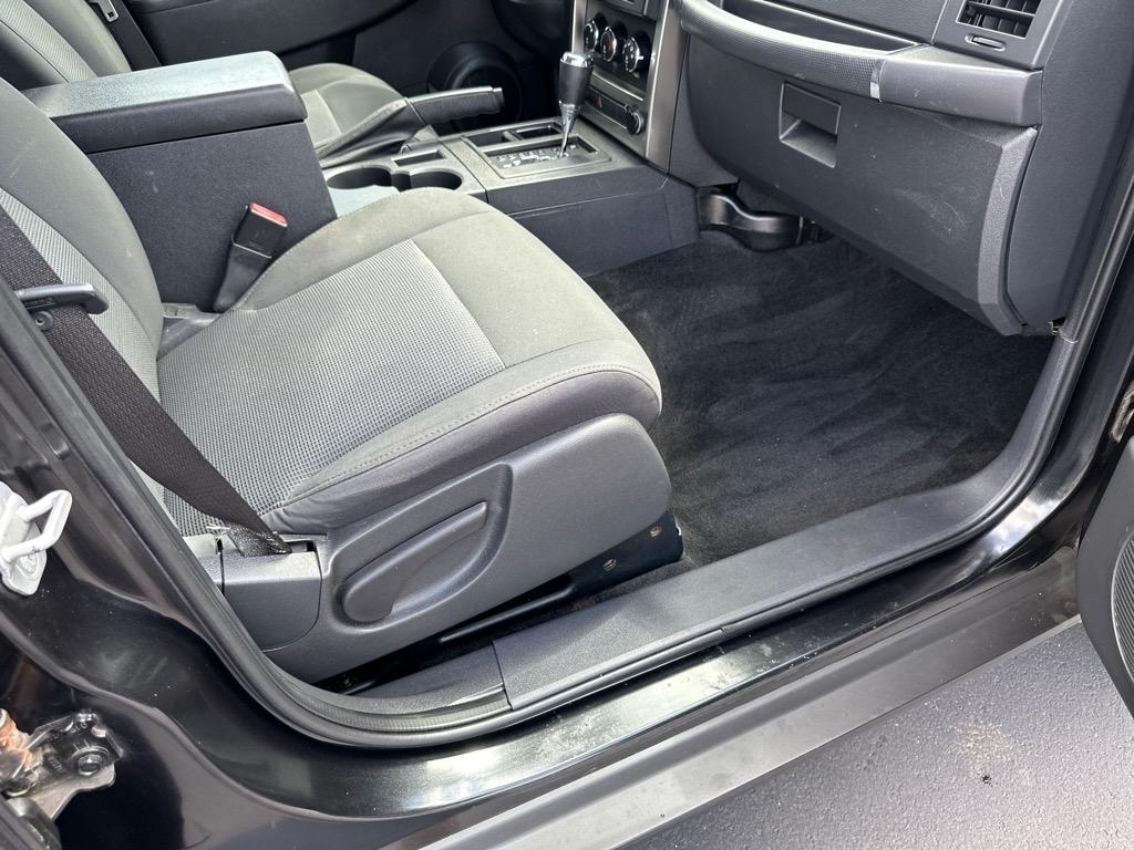 Jeep Liberty RWD 4dr Sport 2009