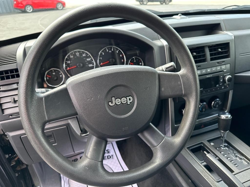 Jeep Liberty RWD 4dr Sport 2009