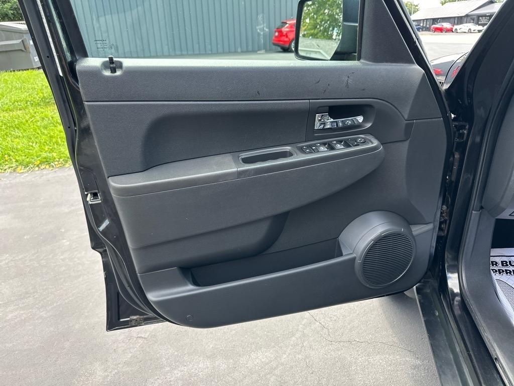 Jeep Liberty RWD 4dr Sport 2009