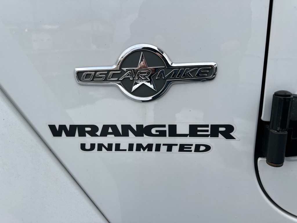 Jeep Wrangler Unlimited 4WD 4dr Freedom Edition *Ltd Avail* 2015 Jeep Wrangler Unlimited 4WD 4dr Freedom Edition *Ltd Avail* 2015