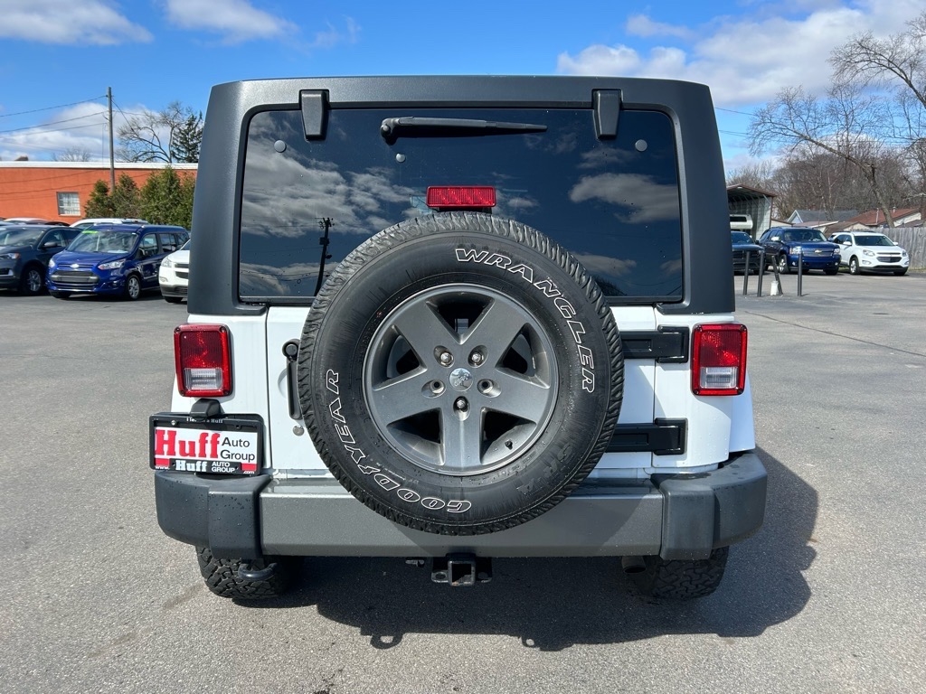 Jeep Wrangler Unlimited 4WD 4dr Freedom Edition *Ltd Avail* 2015 Jeep Wrangler Unlimited 4WD 4dr Freedom Edition *Ltd Avail* 2015