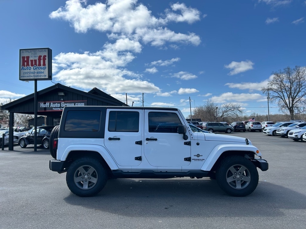 Jeep Wrangler Unlimited 4WD 4dr Freedom Edition *Ltd Avail* 2015 Jeep Wrangler Unlimited 4WD 4dr Freedom Edition *Ltd Avail* 2015