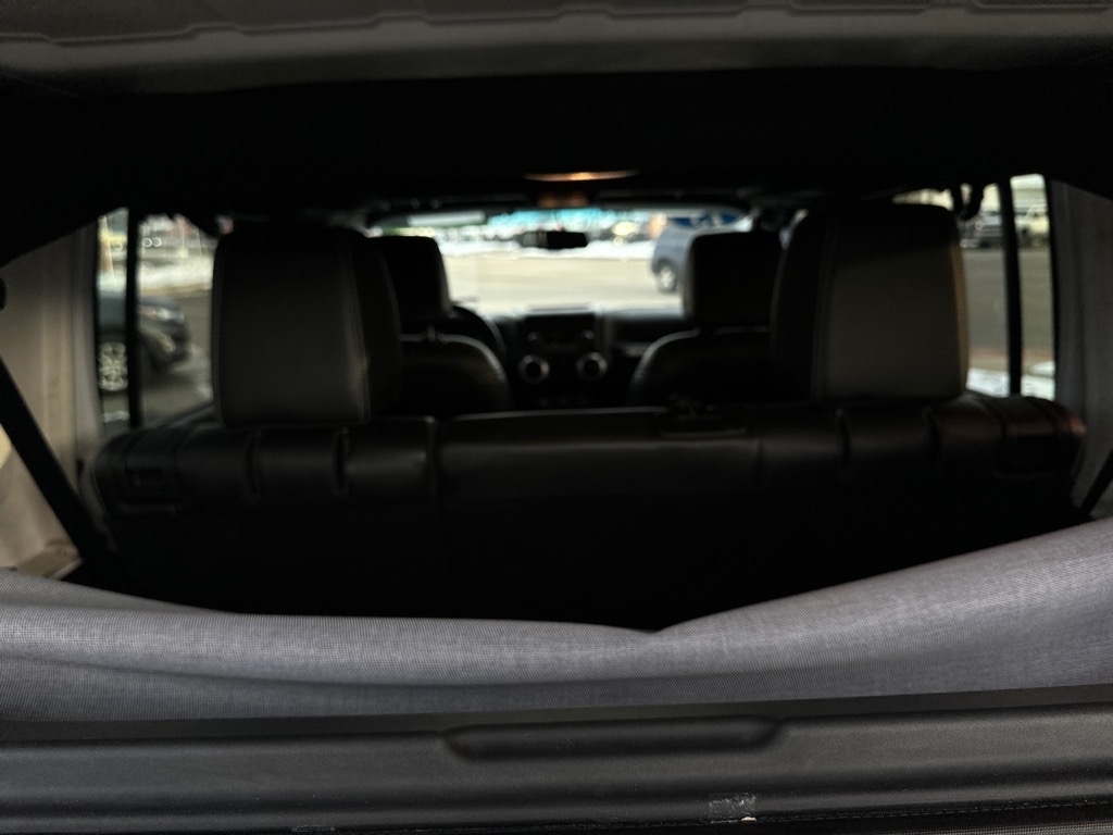 Jeep Wrangler Unlimited 4WD 4dr Freedom Edition *Ltd Avail* 2015 Jeep Wrangler Unlimited 4WD 4dr Freedom Edition *Ltd Avail* 2015