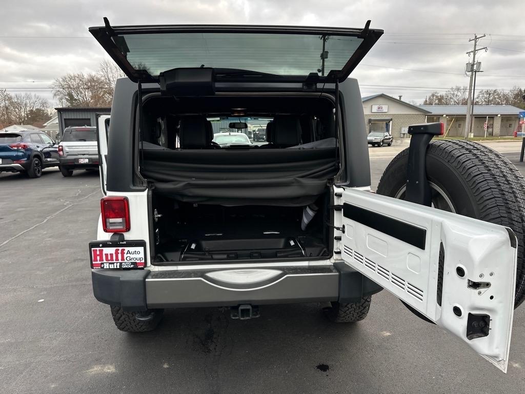 Jeep Wrangler Unlimited 4WD 4dr Freedom Edition *Ltd Avail* 2015