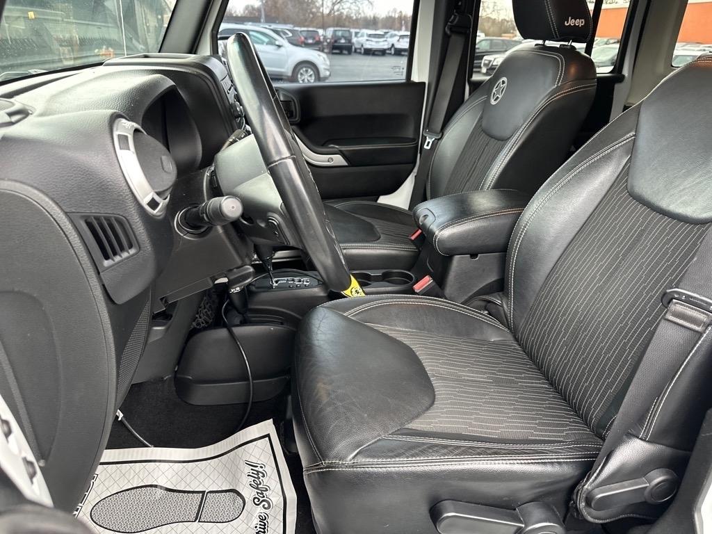 Jeep Wrangler Unlimited 4WD 4dr Freedom Edition *Ltd Avail* 2015