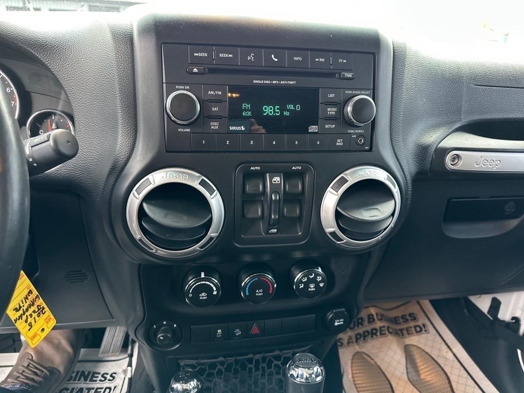 Jeep Wrangler Unlimited 4WD 4dr Freedom Edition *Ltd Avail* 2015