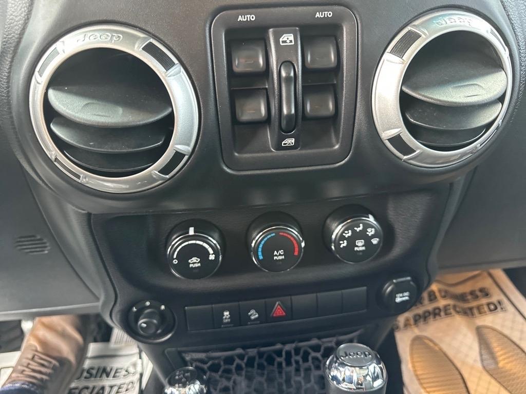 Jeep Wrangler Unlimited 4WD 4dr Freedom Edition *Ltd Avail* 2015