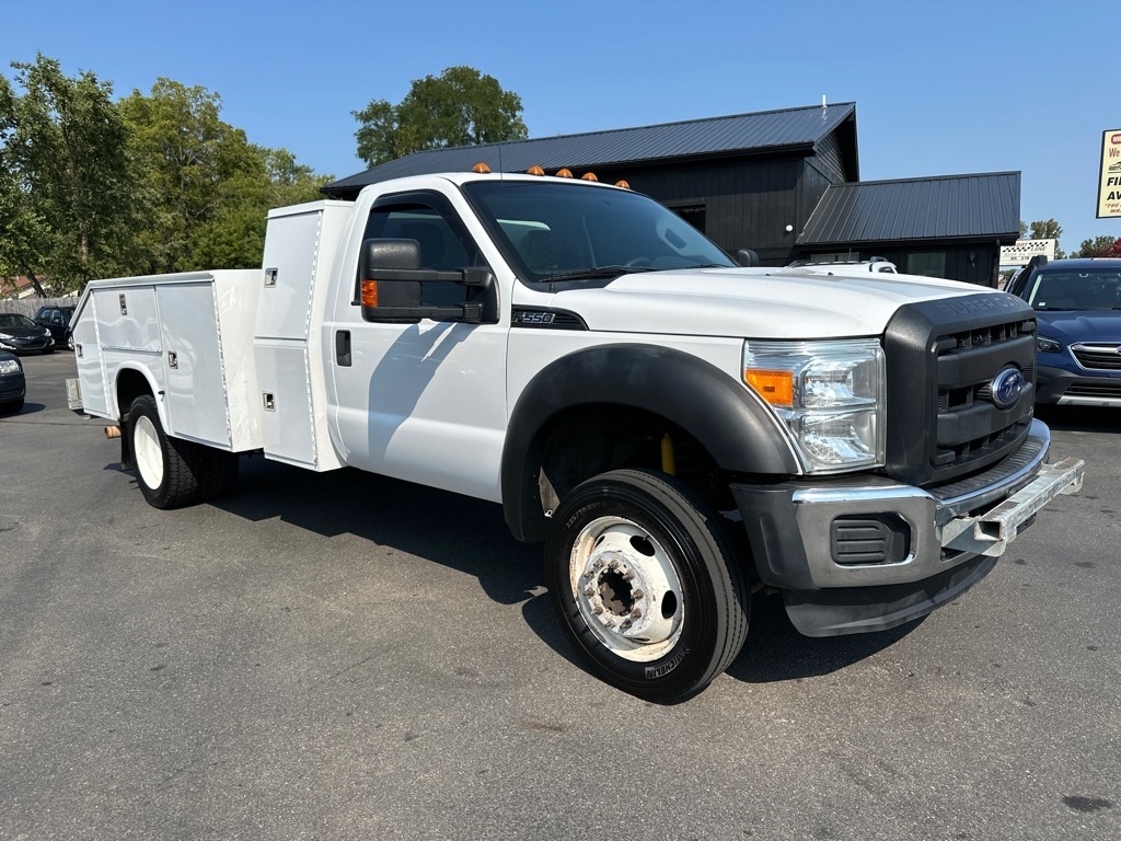 Ford Super Duty F-550 DRW 2WD Reg Cab 141" WB 60" CA XL 2016 Ford Super Duty F-550 DRW 2WD Reg Cab 141" WB 60" CA XL 2016
