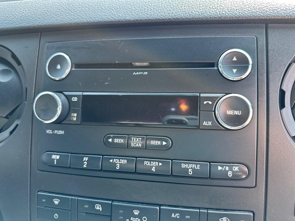 Ford Super Duty F-550 DRW 2WD Reg Cab 141" WB 60" CA XL 2016