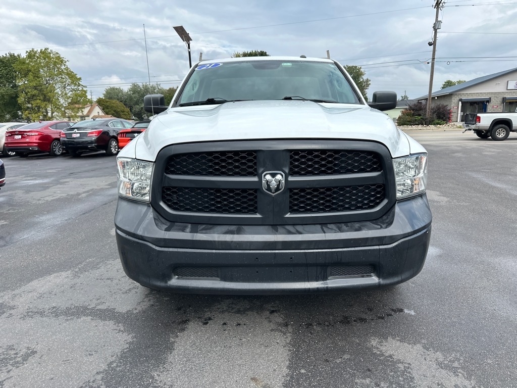 RAM 1500 Classic Tradesman 4x4 Reg Cab 8' Box 2021 RAM 1500 Classic Tradesman 4x4 Reg Cab 8' Box 2021
