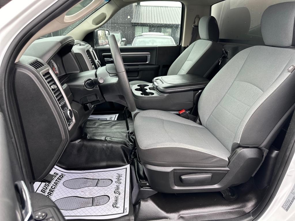 RAM 1500 Classic Tradesman 4x4 Reg Cab 8' Box 2021