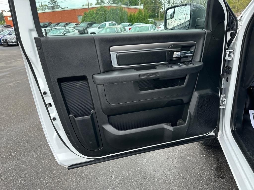 RAM 1500 Classic Tradesman 4x4 Reg Cab 8' Box 2021