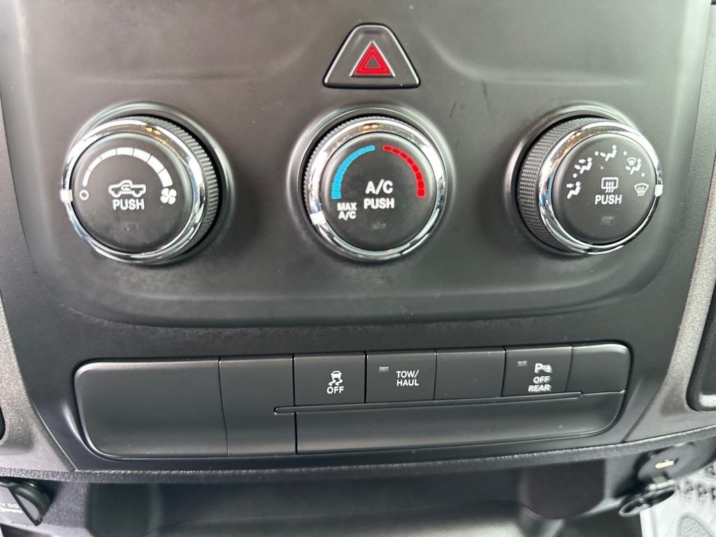 RAM 1500 Classic Tradesman 4x4 Reg Cab 8' Box 2021