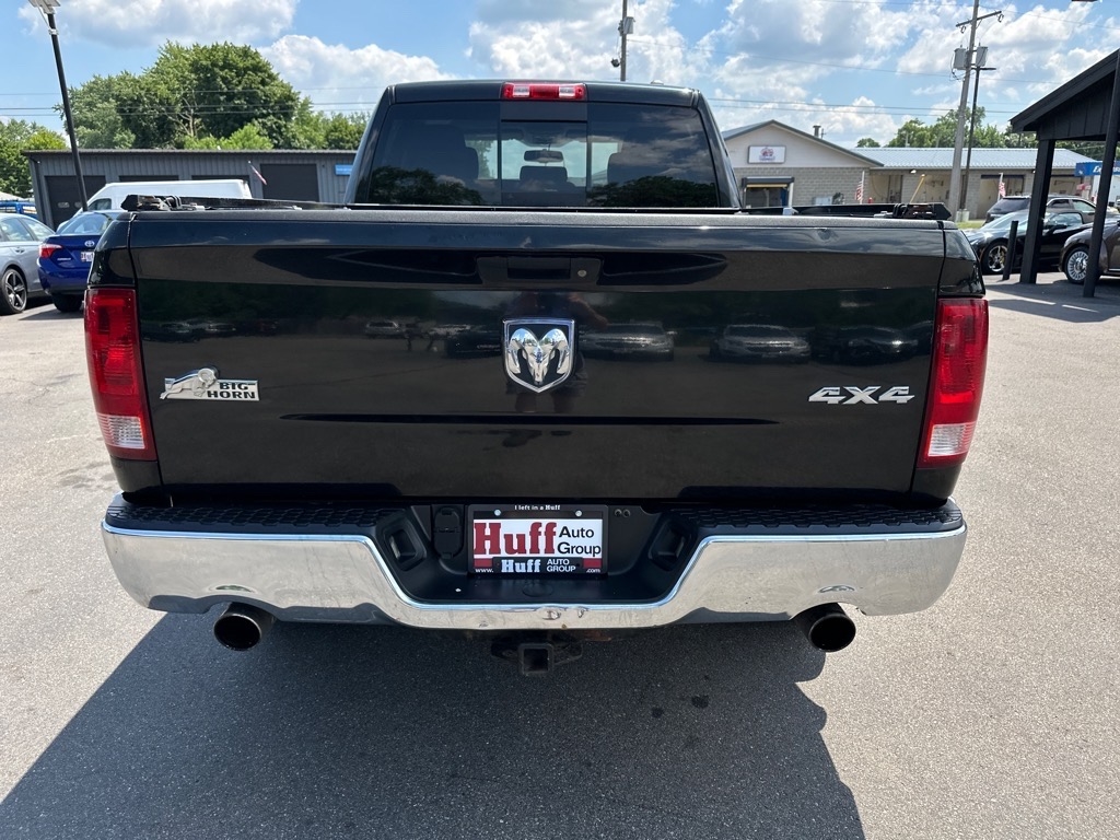 RAM 1500 4WD Quad Cab 140.5" Big Horn 2011