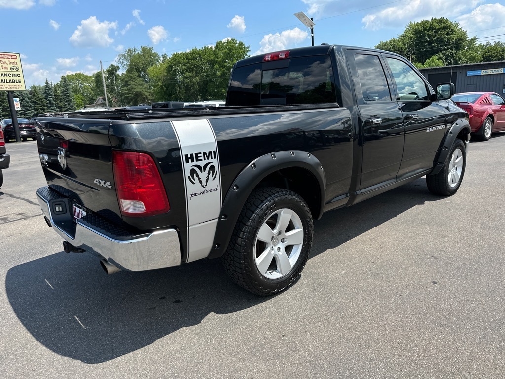 RAM 1500 4WD Quad Cab 140.5" Big Horn 2011