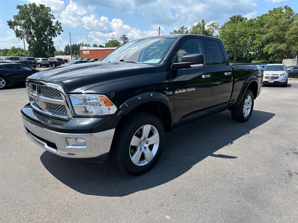 RAM 1500 4WD Quad Cab 140.5" Big Horn 2011