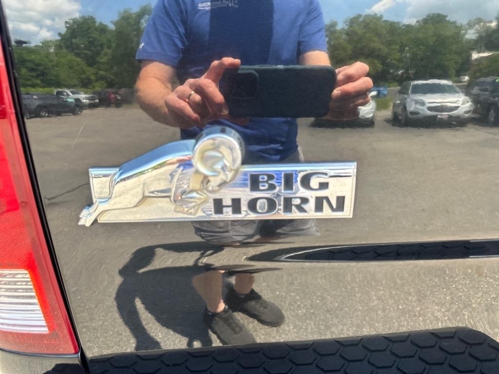 RAM 1500 4WD Quad Cab 140.5" Big Horn 2011