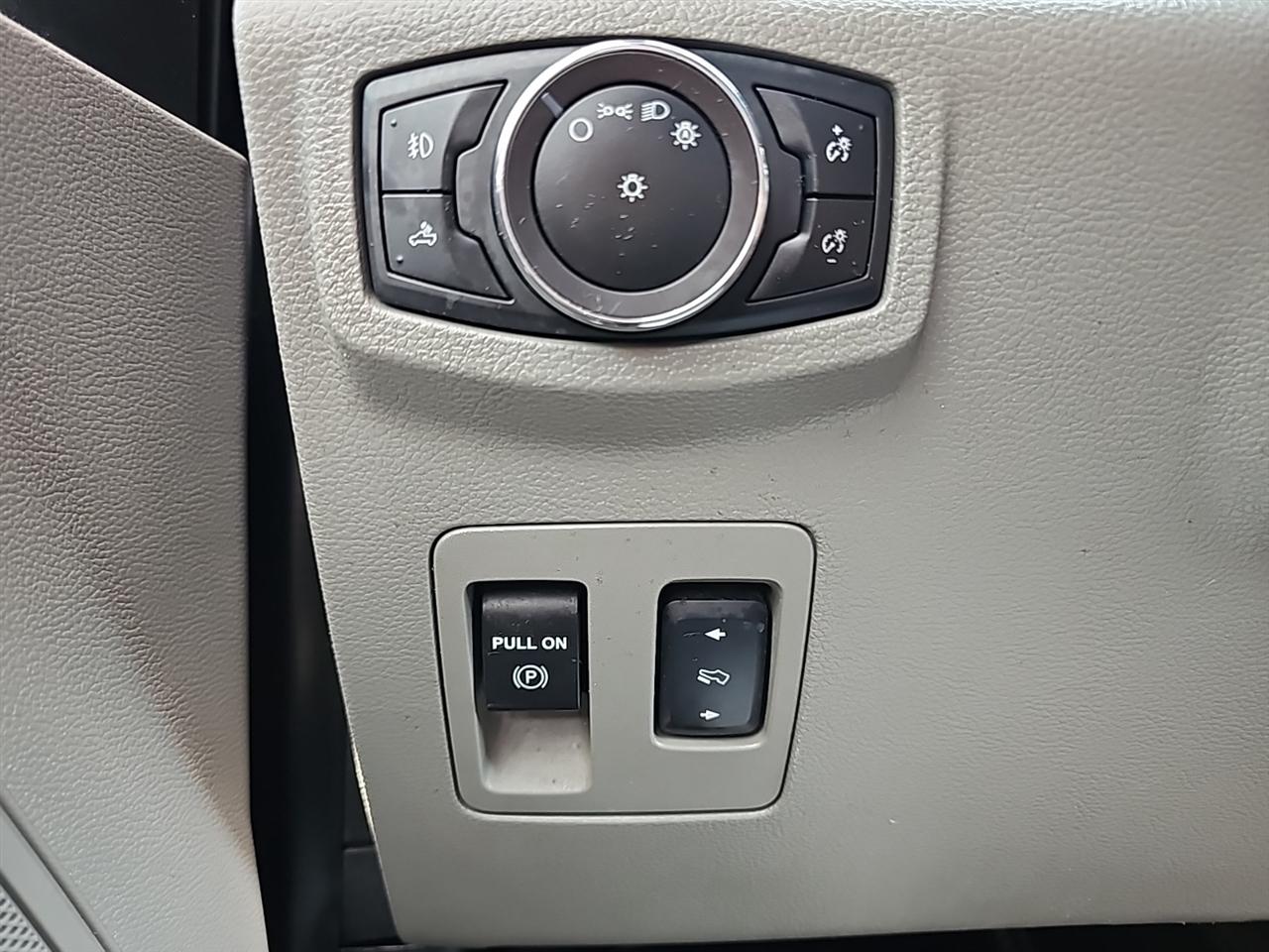 Ford F-150 Lariat 4WD SuperCrew 5.5' Box 2018