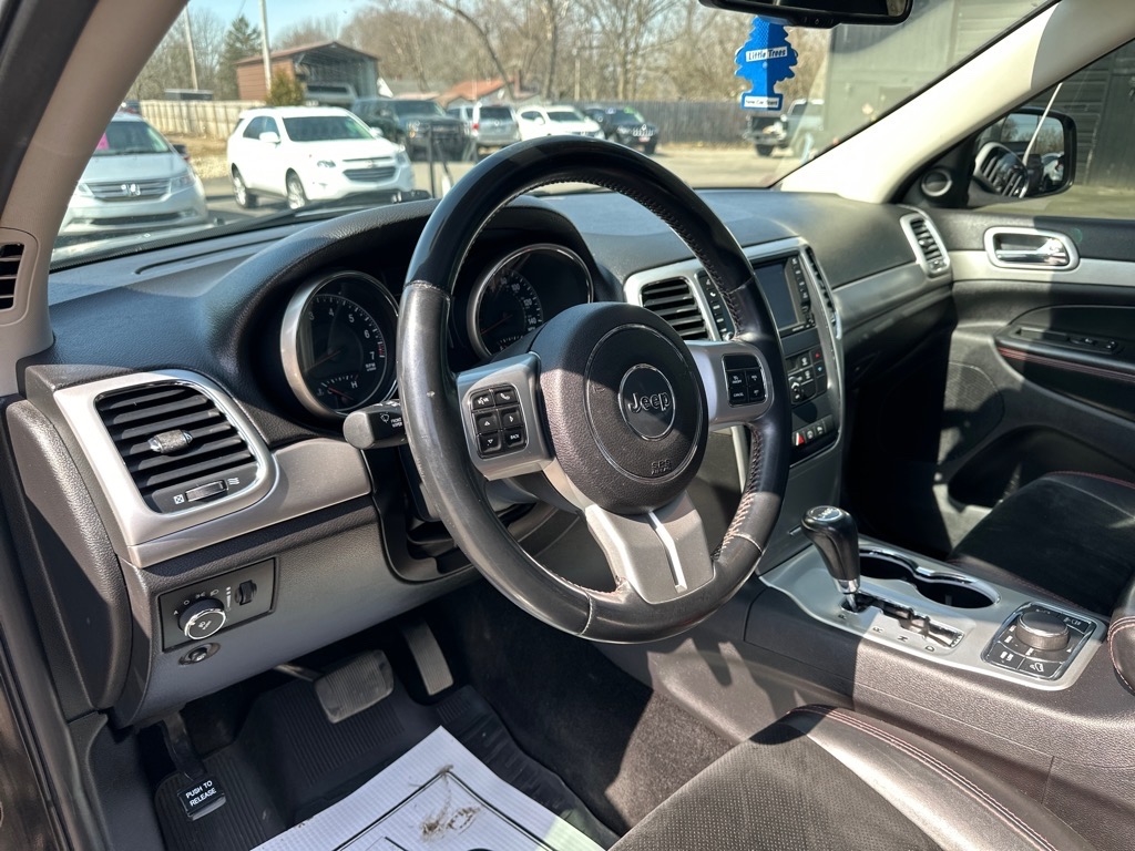 Jeep Grand Cherokee 4WD 4dr Laredo Trailhawk *Ltd Avail* 2013 Jeep Grand Cherokee 4WD 4dr Laredo Trailhawk *Ltd Avail* 2013