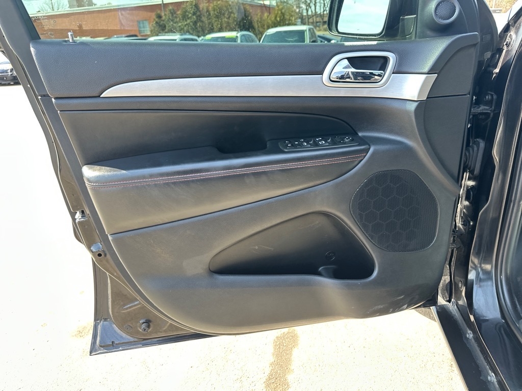 Jeep Grand Cherokee 4WD 4dr Laredo Trailhawk *Ltd Avail* 2013 Jeep Grand Cherokee 4WD 4dr Laredo Trailhawk *Ltd Avail* 2013