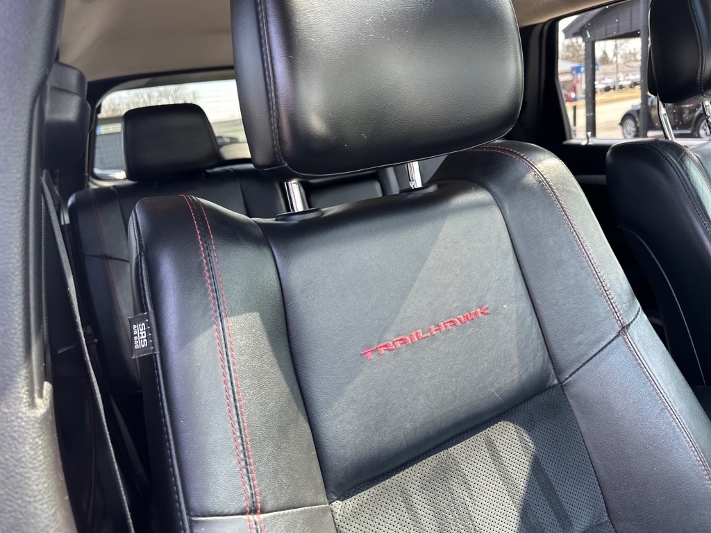 Jeep Grand Cherokee 4WD 4dr Laredo Trailhawk *Ltd Avail* 2013 Jeep Grand Cherokee 4WD 4dr Laredo Trailhawk *Ltd Avail* 2013