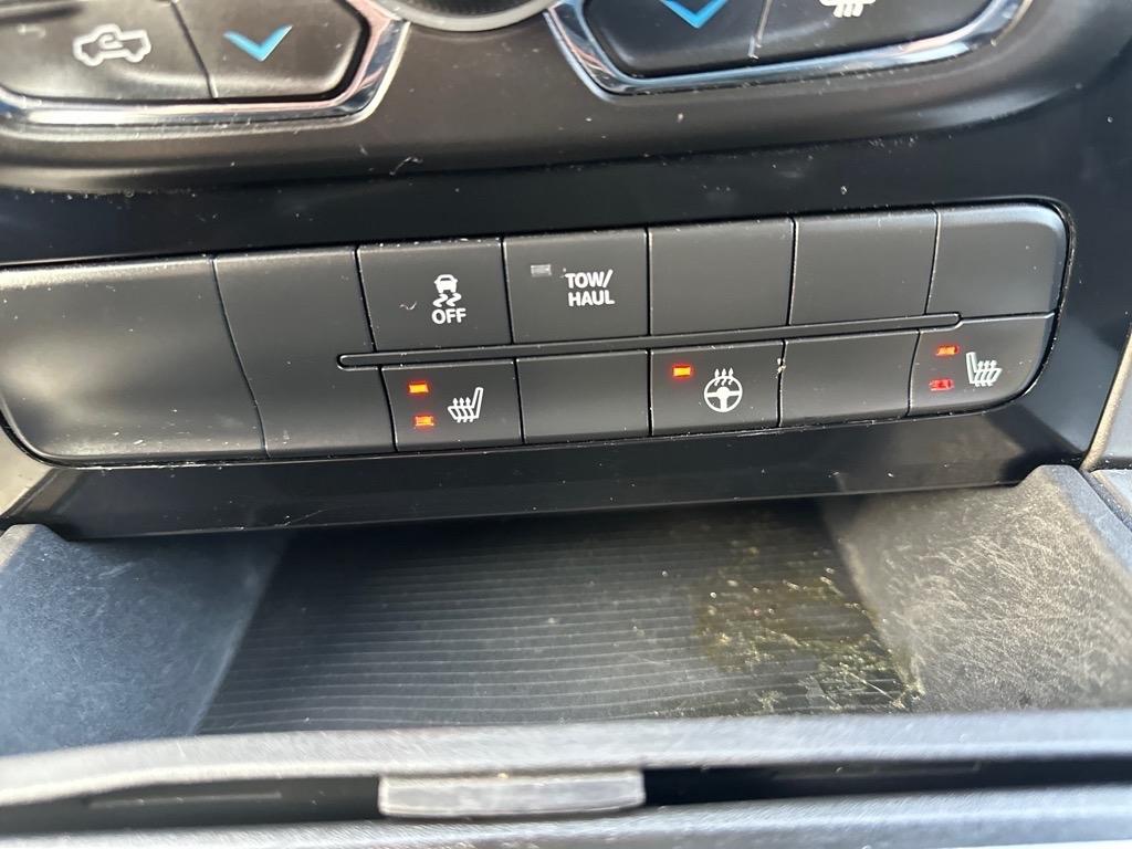 RAM 1500 4WD Crew Cab 140.5" Sport 2016