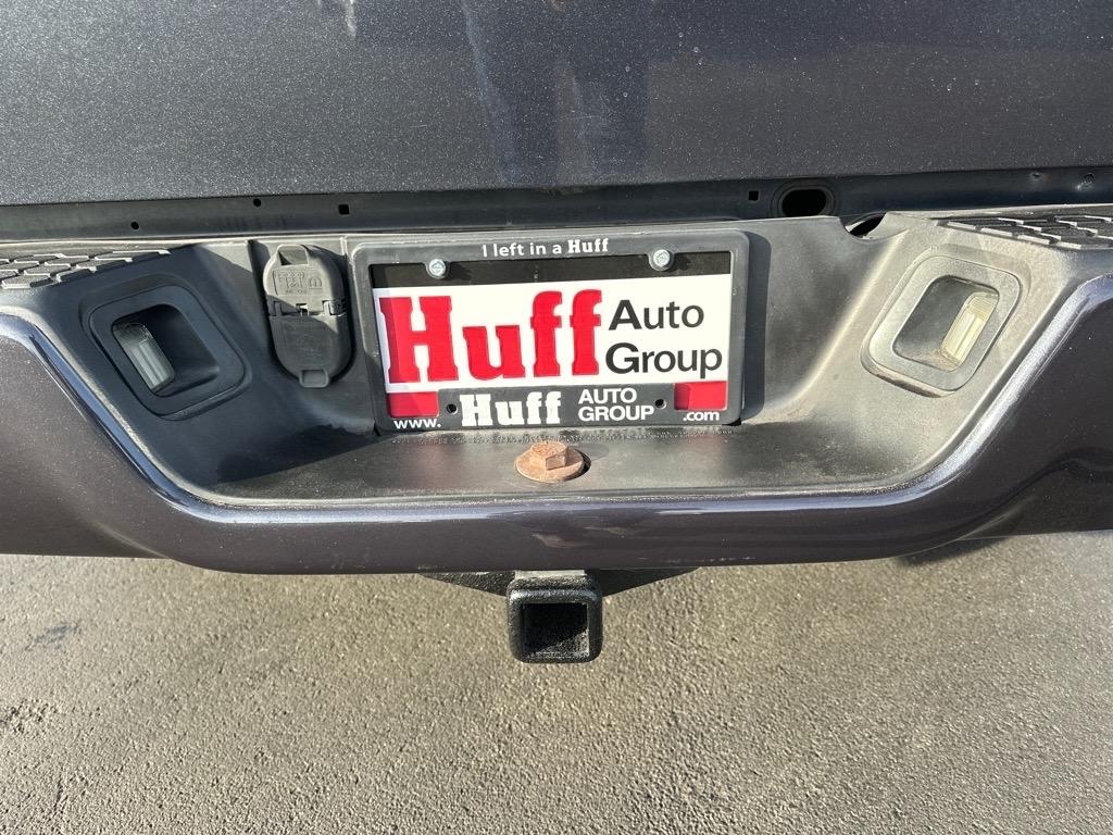 RAM 1500 4WD Crew Cab 140.5" Sport 2016