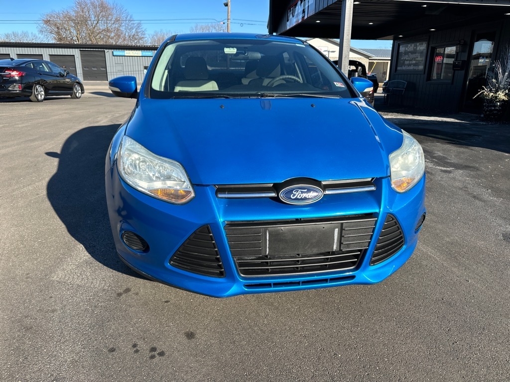 Ford Focus 4dr Sdn SE 2013