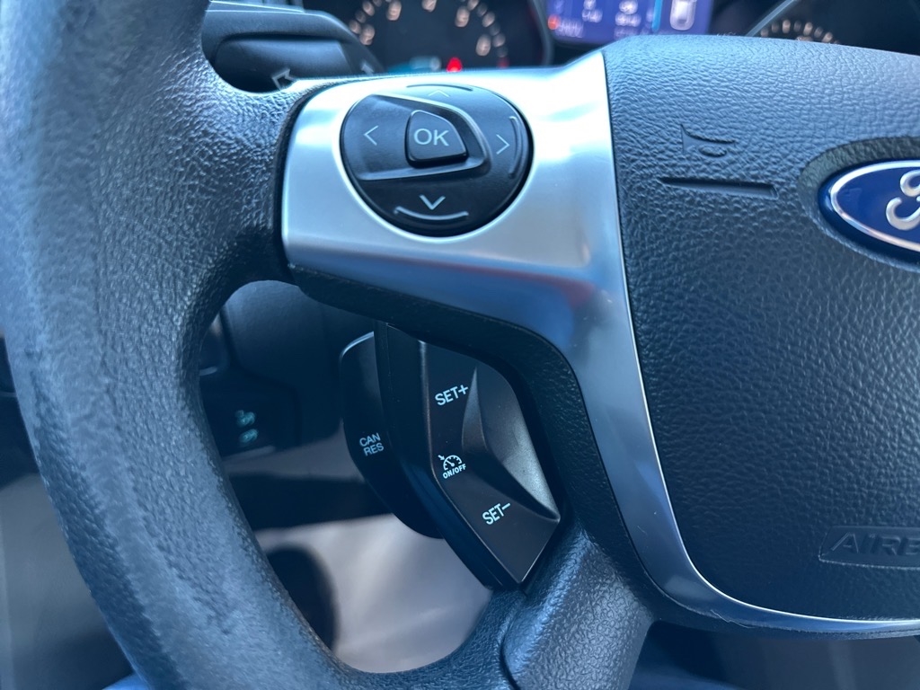 Ford Focus 4dr Sdn SE 2013