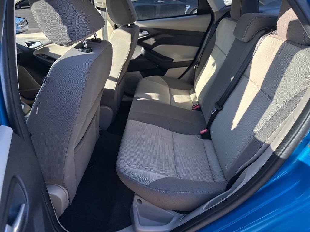 Ford Focus 4dr Sdn SE 2013