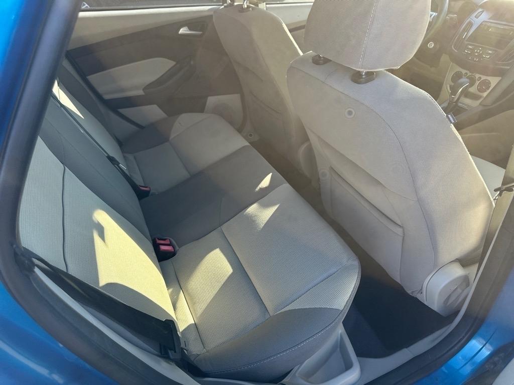 Ford Focus 4dr Sdn SE 2013